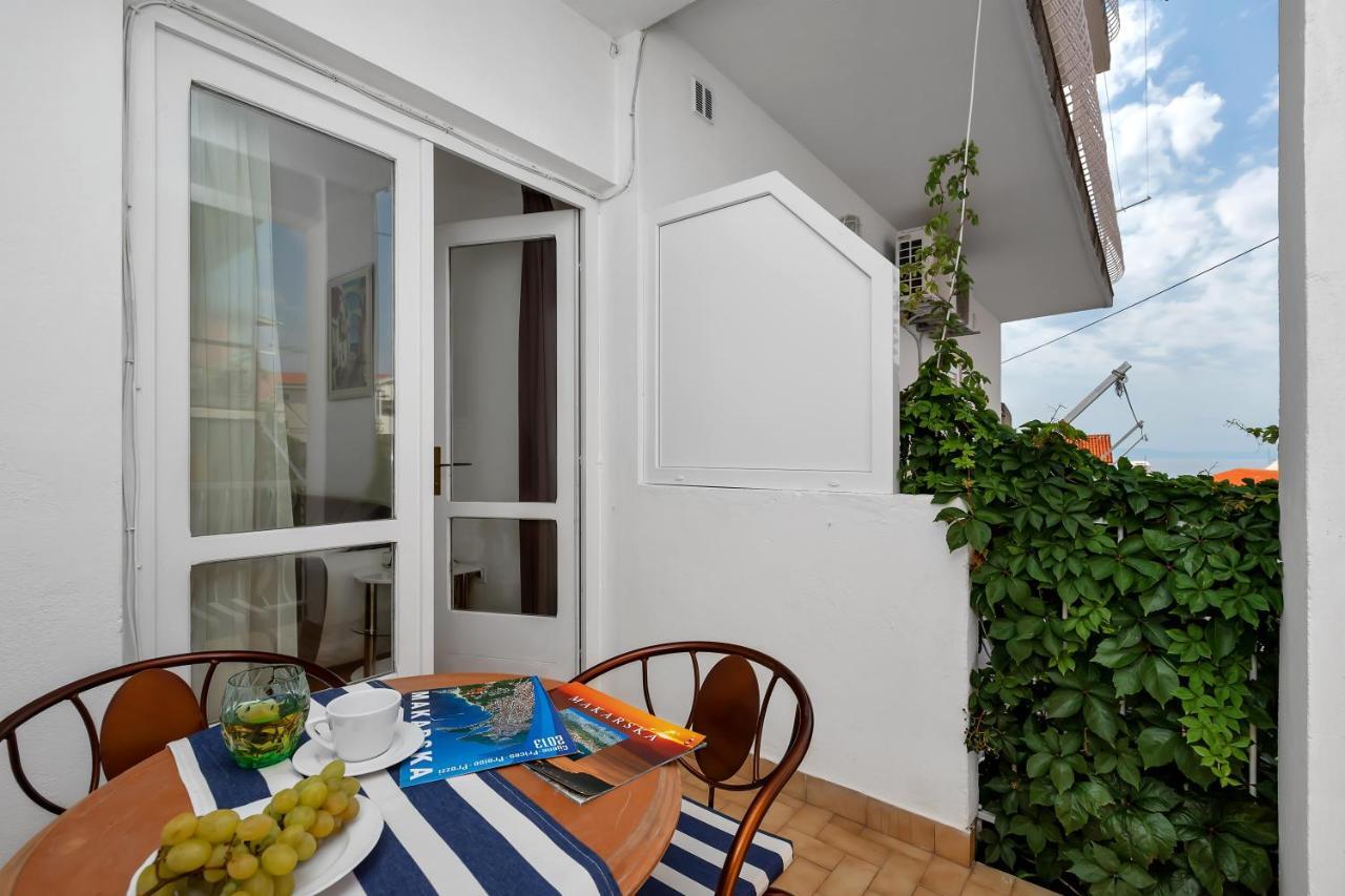 Ivan Makarska Bagian luar foto