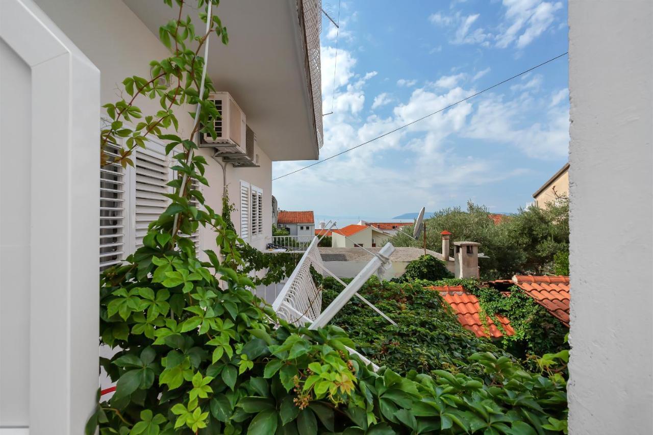 Ivan Makarska Bagian luar foto
